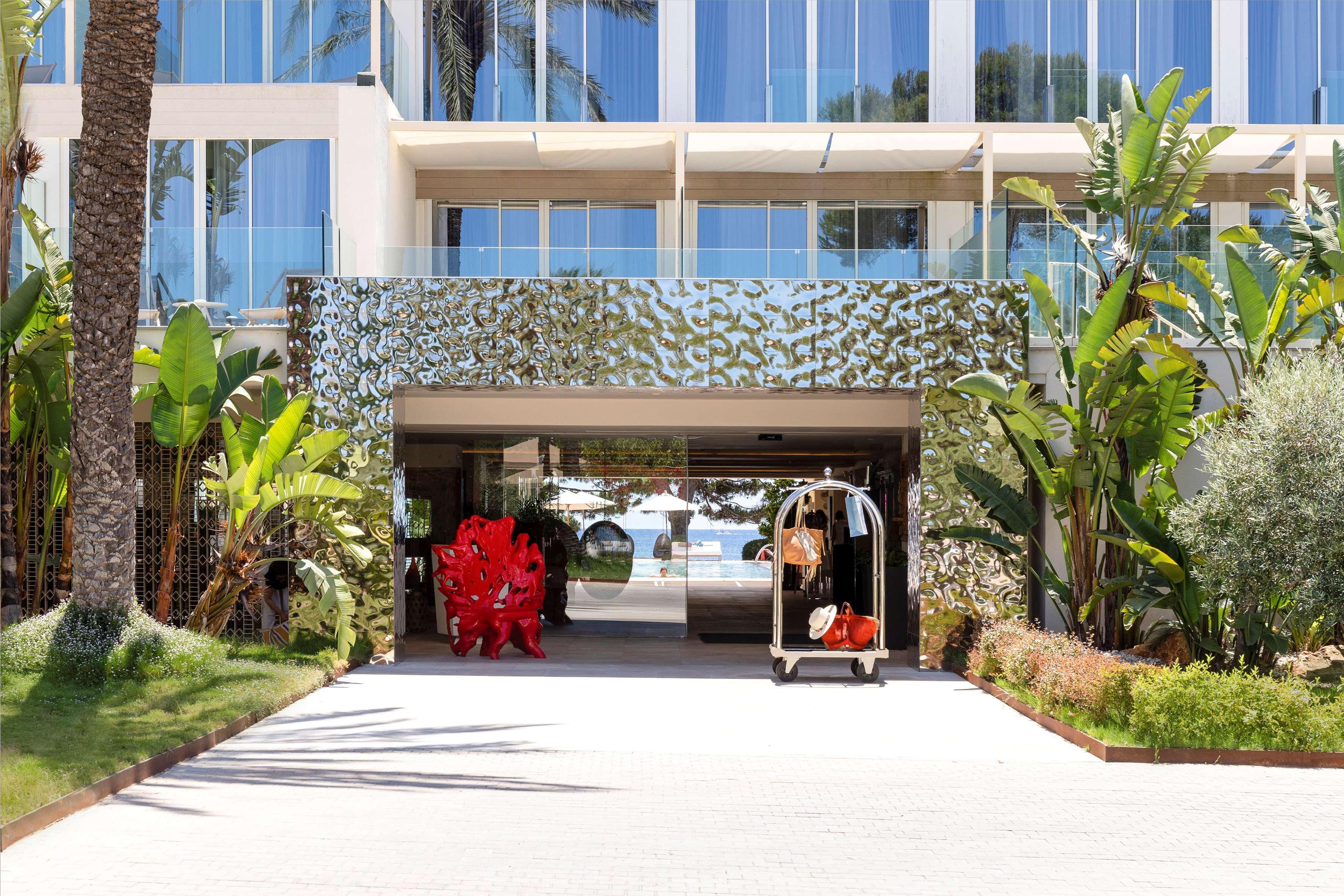 Me Ibiza - The Leading Hotels Of The World Санта Еулалия дел Рио Екстериор снимка