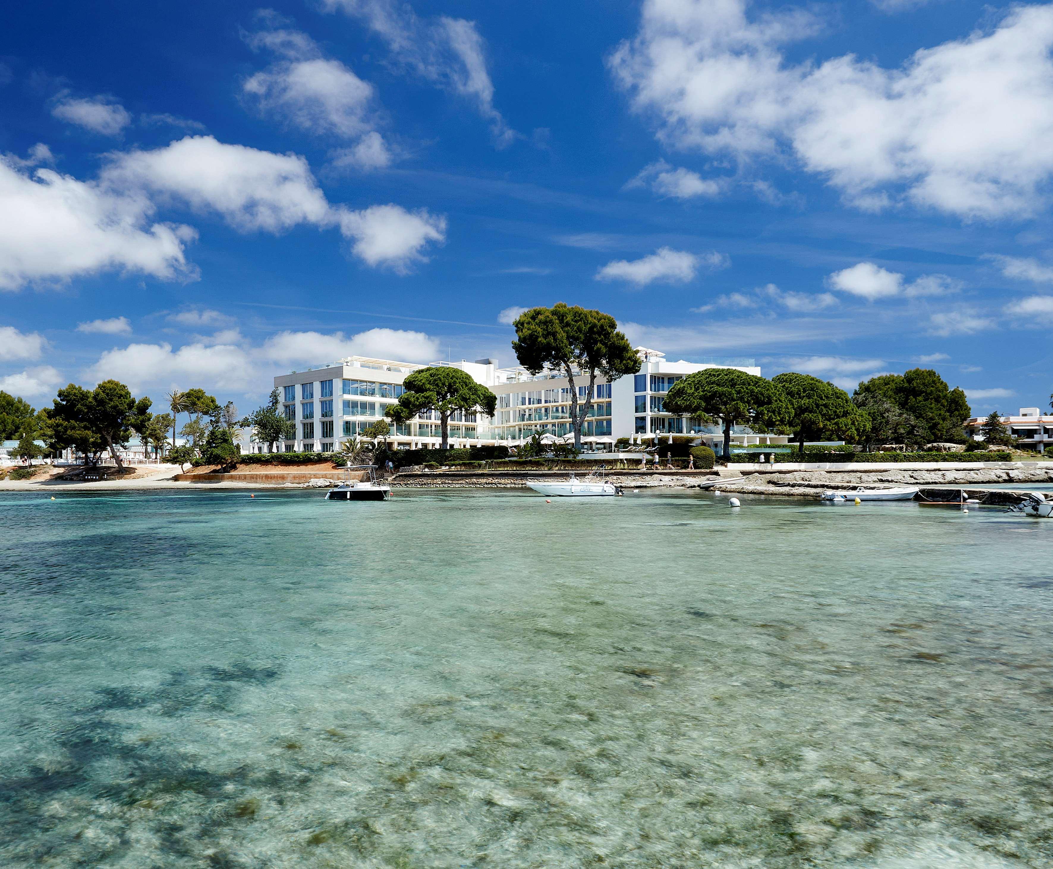 Me Ibiza - The Leading Hotels Of The World Санта Еулалия дел Рио Екстериор снимка