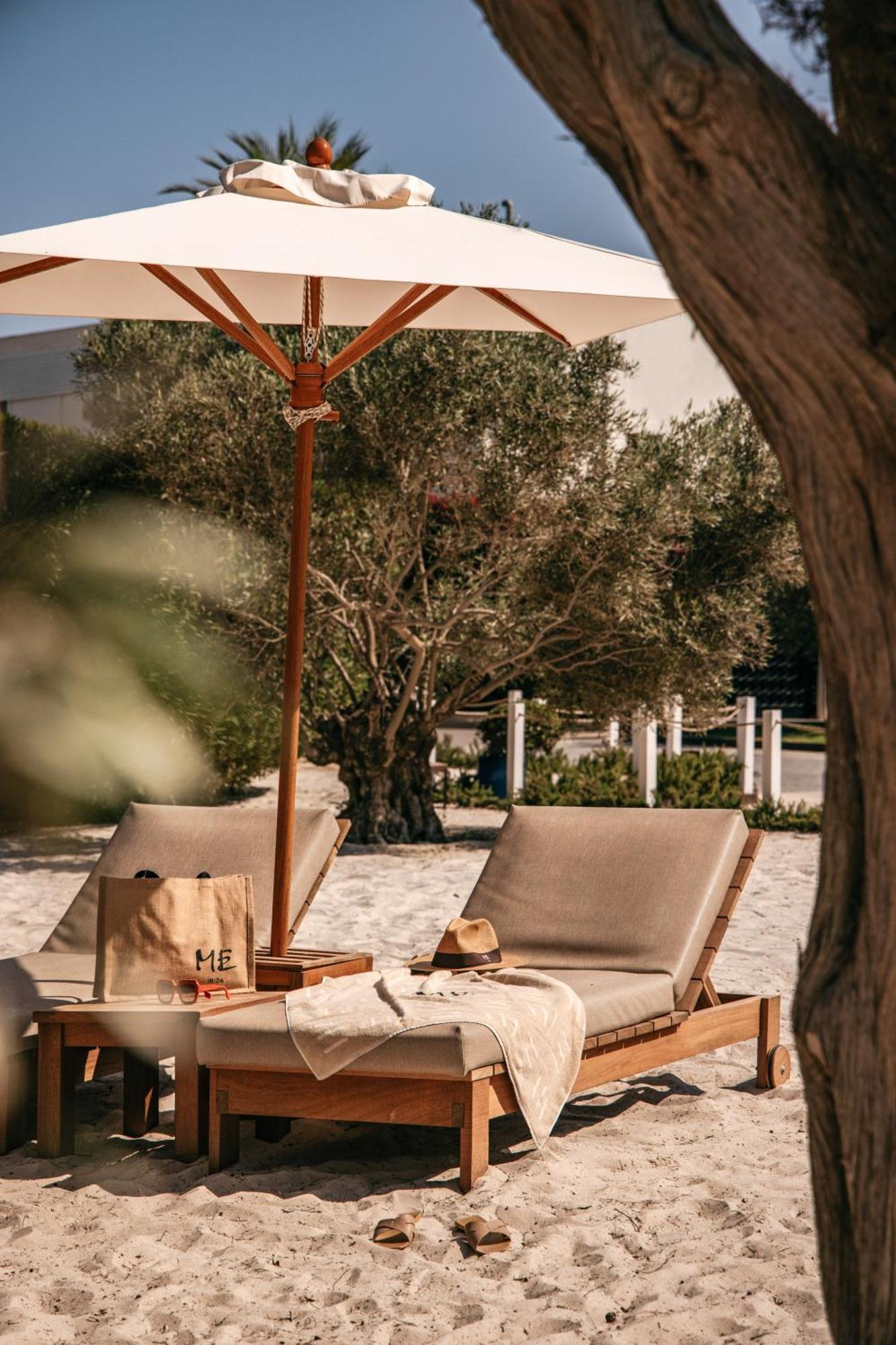 Me Ibiza - The Leading Hotels Of The World Санта Еулалия дел Рио Екстериор снимка